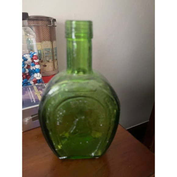 Vintage Horse Shoe Bitters Decanter Bottle Embossed Emerald Green - Picture 4 of 8